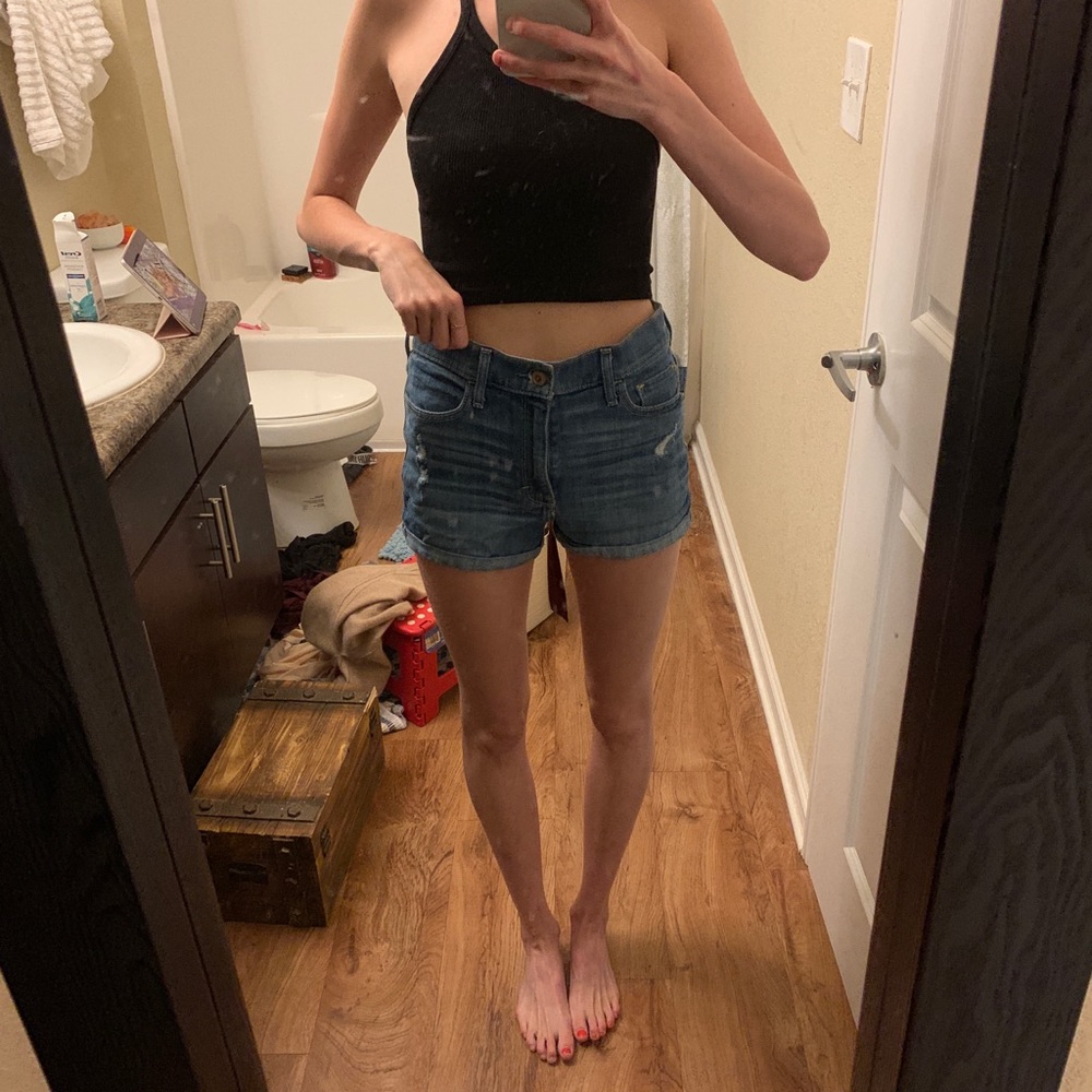 high rise mid/light wash hollister shorts